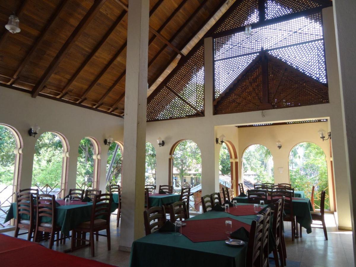 אנוראדפורה Hotel Shalini מראה חיצוני תמונה