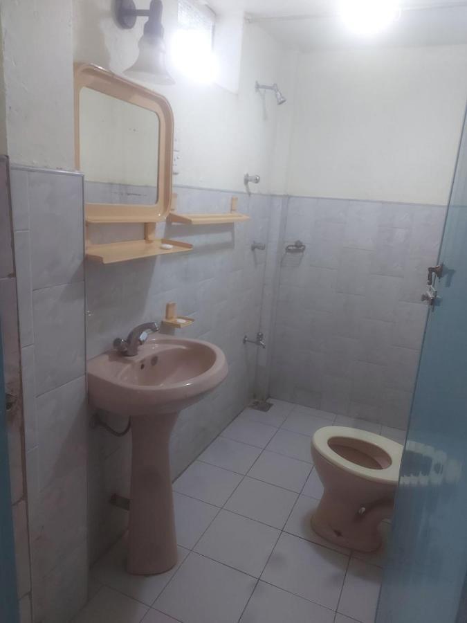אנוראדפורה Hotel Shalini מראה חיצוני תמונה