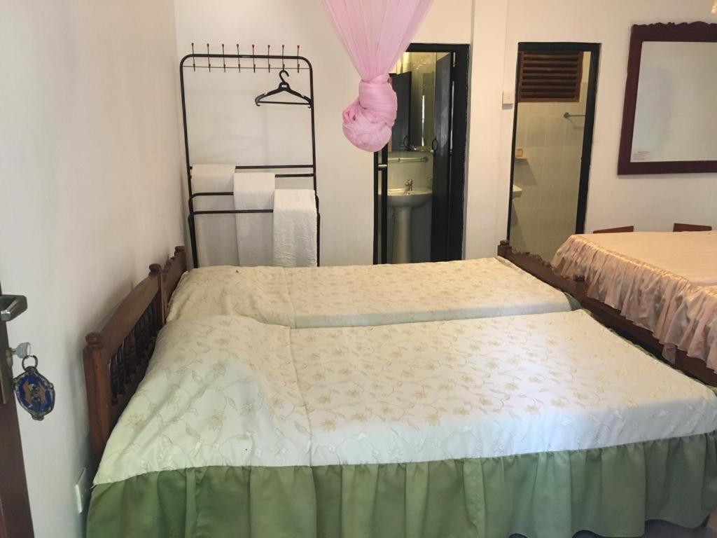 אנוראדפורה Hotel Shalini חדר תמונה