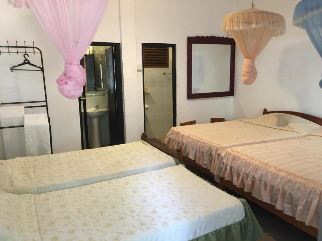 אנוראדפורה Hotel Shalini חדר תמונה